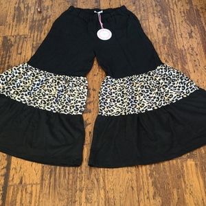 Wide leg Umgee pants